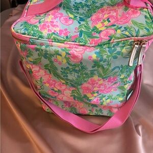 Vibrant Floral Travel Bag with Pink Accents